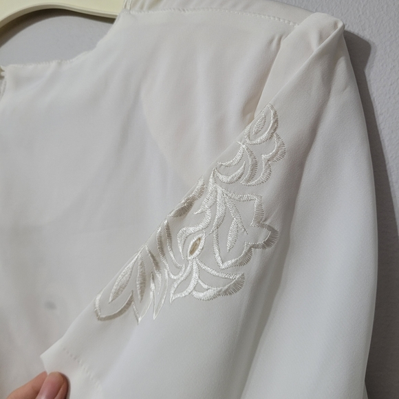 Vintage crepe short sleeve sheer blouse with open lace embroidery, ivory, small - Picture 6 of 9